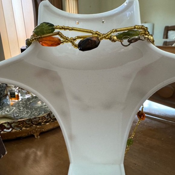 Elegant 🎁 Green and Amber Beaded Necklace 🎁 - Picture 2 of 2